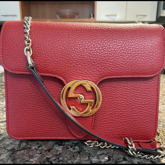 Barely used Gucci Interlocking G Chain Shoulder Bag 510304 In red for sale - Picture 4 of 11